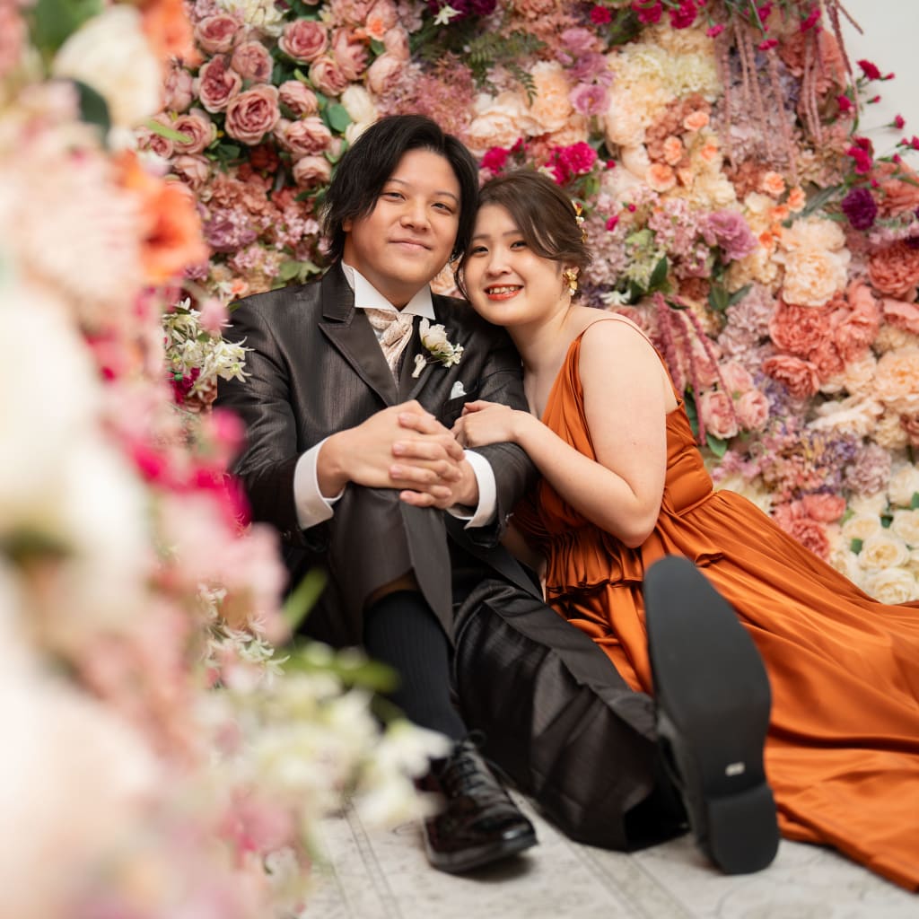 お花に囲まれたスタジオで！ | デコルテフォトグラフィー | 前撮り・フォトウェディング