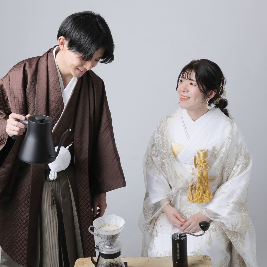 	みんな好きなコーヒーと | デコルテフォトグラフィー | 前撮り・フォトウェディング