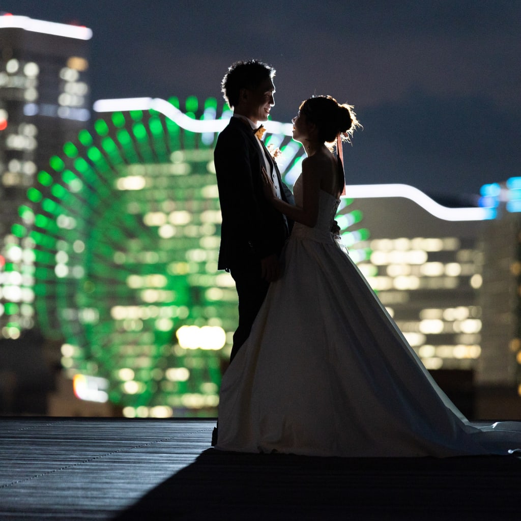 	和装も洋装も♪ 屋内庭園スタジオと大さん橋夜景を組み合わせて | デコルテフォトグラフィー | 前撮り・フォトウェディング