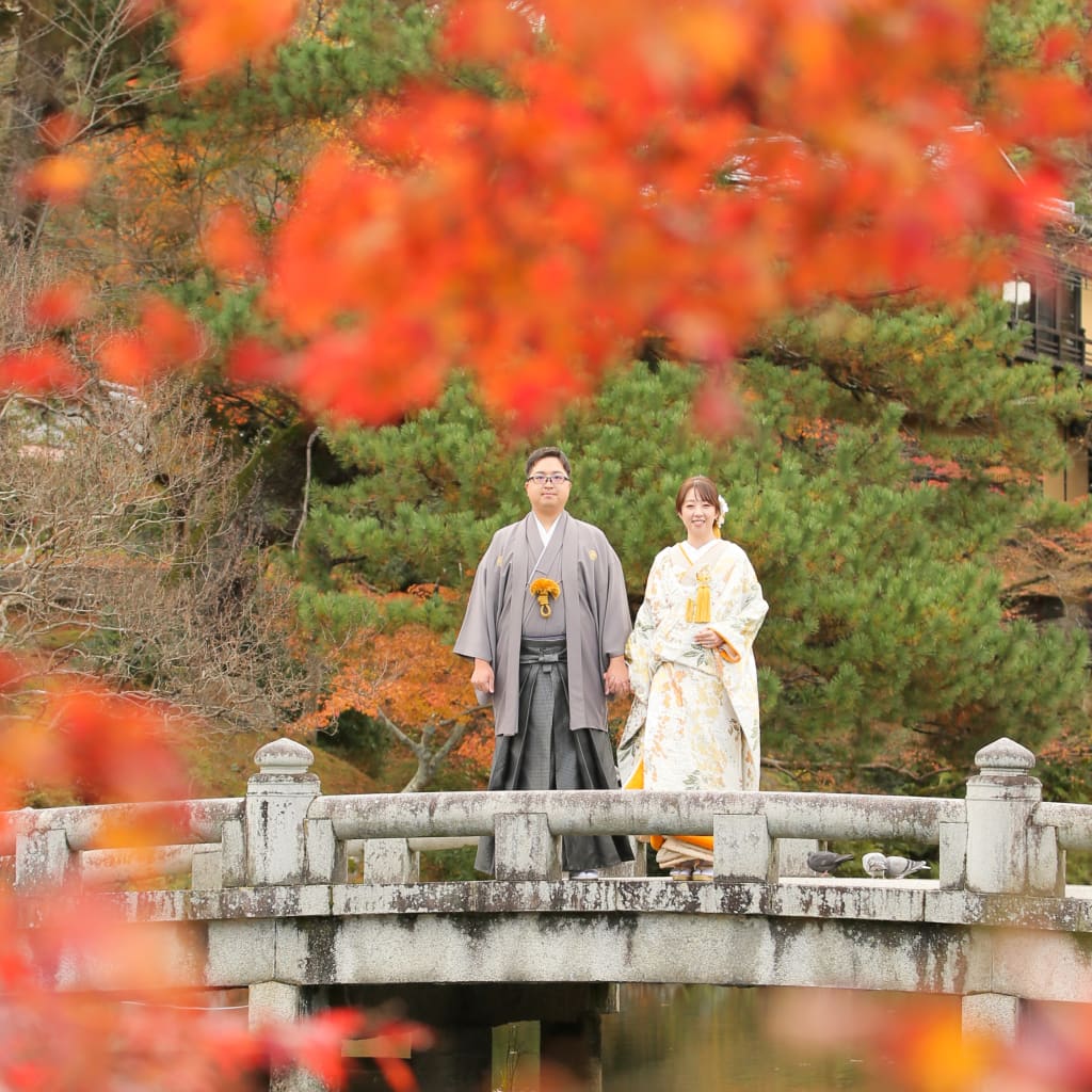 紅葉も綺麗な円山公園ロケーションプラン | デコルテフォトグラフィー | 前撮り・フォトウェディング