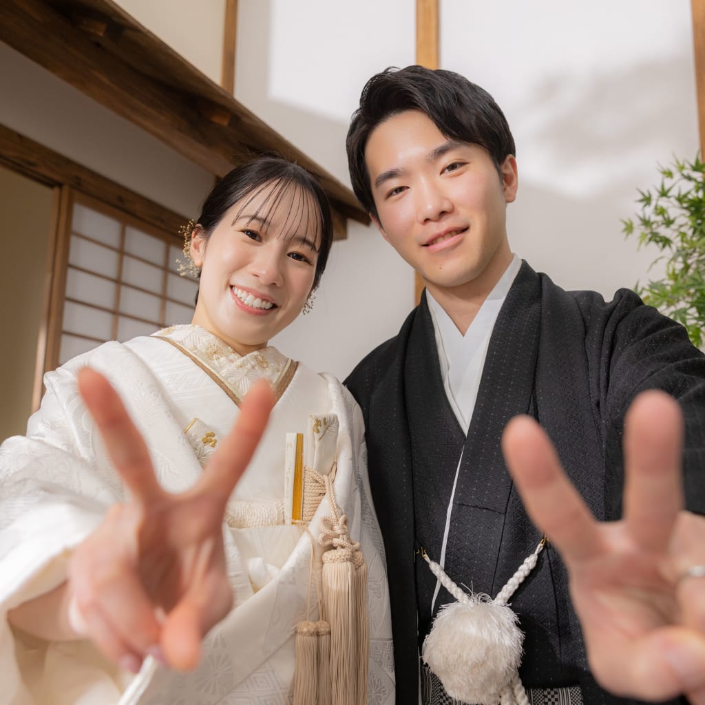 屋内庭園で和装をしっかり残す。 | デコルテフォトグラフィー | 前撮り・フォトウェディング