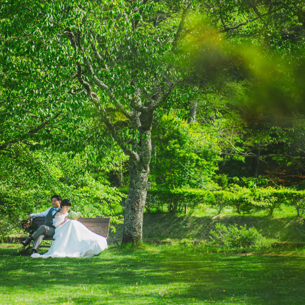 緑あふれる軽井沢で撮るウェディングフォト | デコルテフォトグラフィー | 前撮り・フォトウェディング