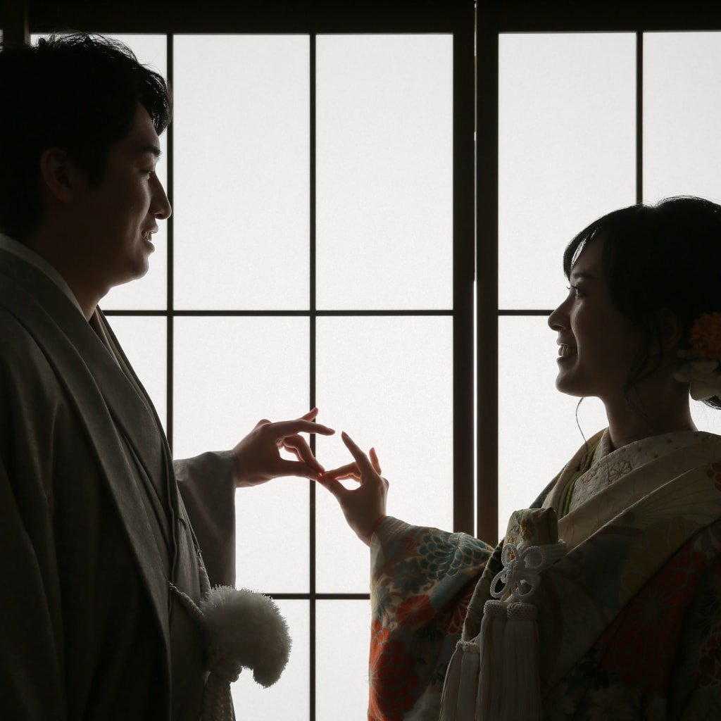 和洋2着のスタジオ撮影 | デコルテフォトグラフィー | 前撮り・フォトウェディング