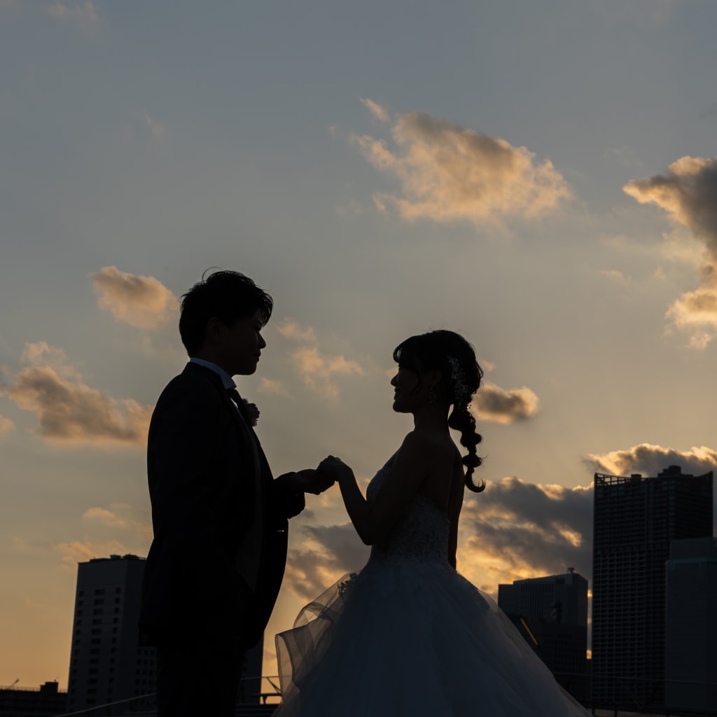 夕景と夜景の広がる大桟橋と和装のセット | デコルテフォトグラフィー | 前撮り・フォトウェディング