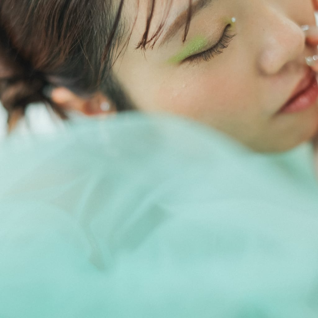 カラードレス×ヘアメイクのご紹介 | デコルテフォトグラフィー | 前撮り・フォトウェディング