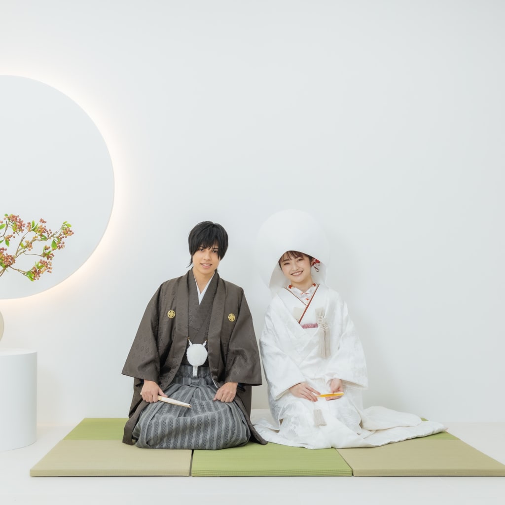 和装で花や琉球畳を使って | デコルテフォトグラフィー | 前撮り・フォトウェディング