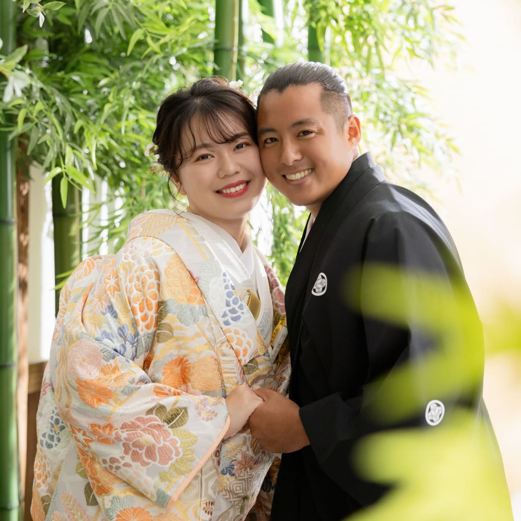 屋内庭園スタジオで笑顔いっぱいのお写真を | デコルテフォトグラフィー | 前撮り・フォトウェディング