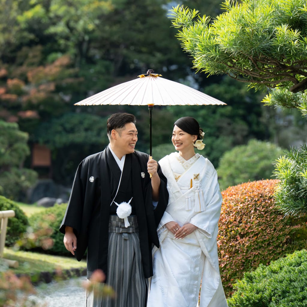緑に囲まれた旧安田庭園ロケーション | デコルテフォトグラフィー | 前撮り・フォトウェディング