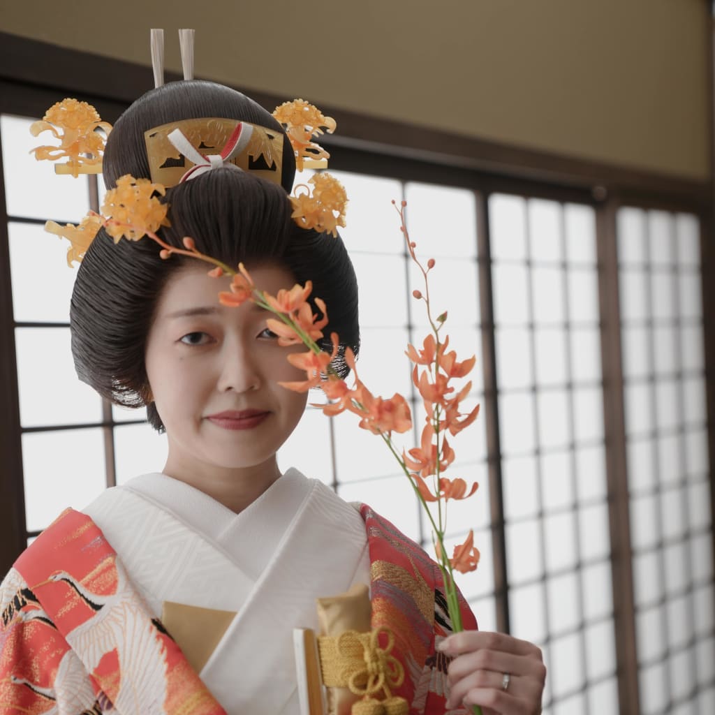 和装に合わせた日本髪 | デコルテフォトグラフィー | 前撮り・フォトウェディング