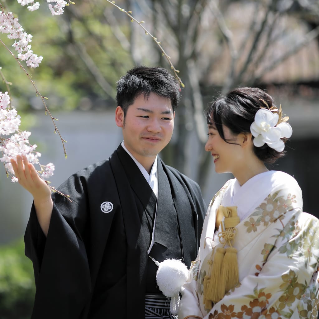 桜の穴場スポットで春らしく♪ | デコルテフォトグラフィー | 前撮り・フォトウェディング