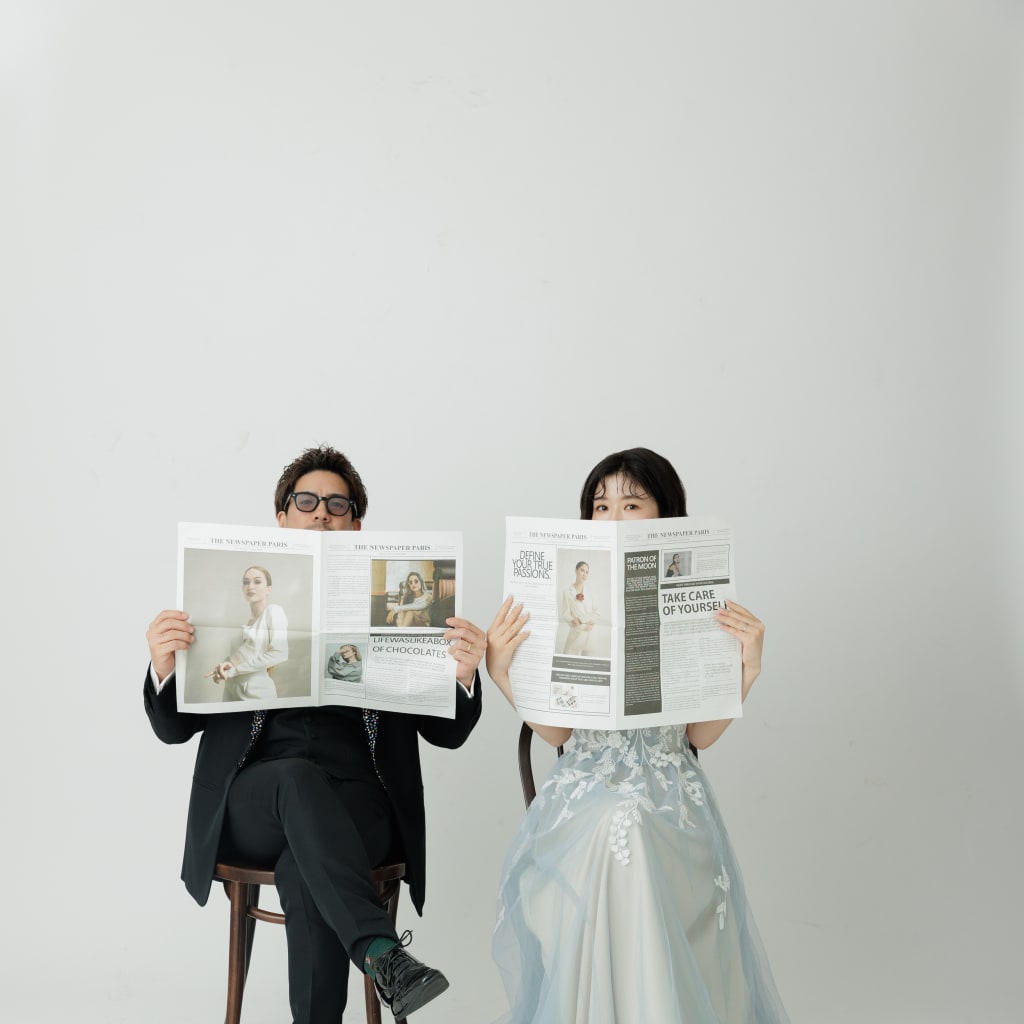 無地背景でお二人らしく！