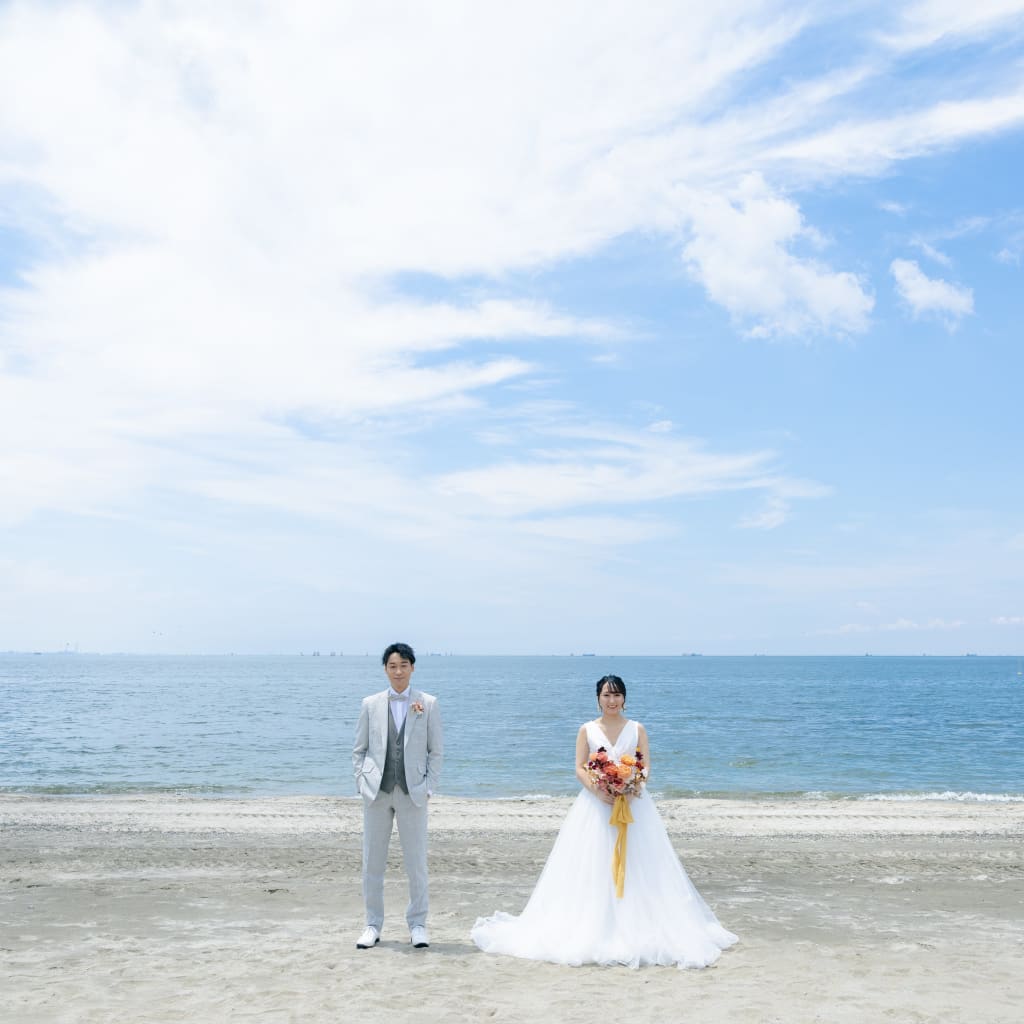 青空の稲毛海浜公園 | デコルテフォトグラフィー | 前撮り・フォトウェディング
