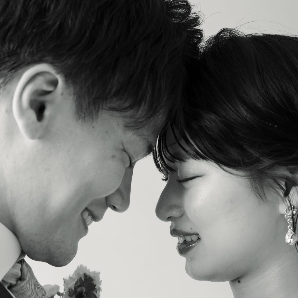 洋装スタジオPLUS | デコルテフォトグラフィー | 前撮り・フォトウェディング