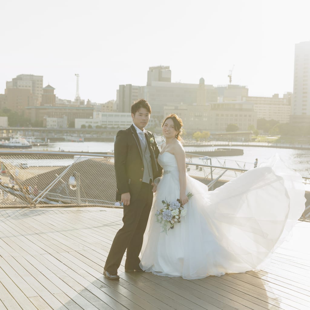 みなとみらいで洋装前撮り！【大桟橋】 | デコルテフォトグラフィー | 前撮り・フォトウェディング