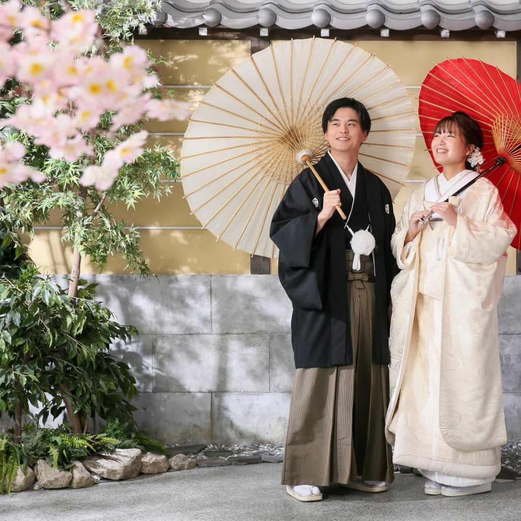 和装がお似合いのお二人【屋内庭園スタジオプラン】 | デコルテフォトグラフィー | 前撮り・フォトウェディング