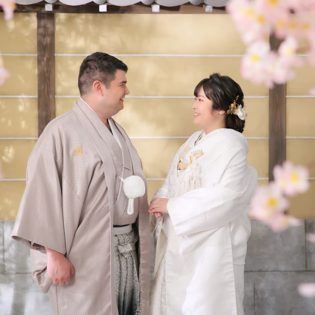 秋でも桜と笑顔の溢れる屋内庭園撮影です！ | デコルテフォトグラフィー | 前撮り・フォトウェディング