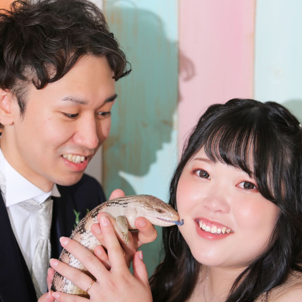 トカゲちゃんと一緒に！ | デコルテフォトグラフィー | 前撮り・フォトウェディング