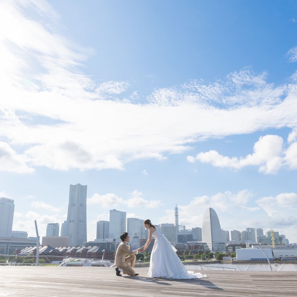 晴天の青空とみなとみらい【大桟橋ロケーション】 | デコルテフォトグラフィー | 前撮り・フォトウェディング