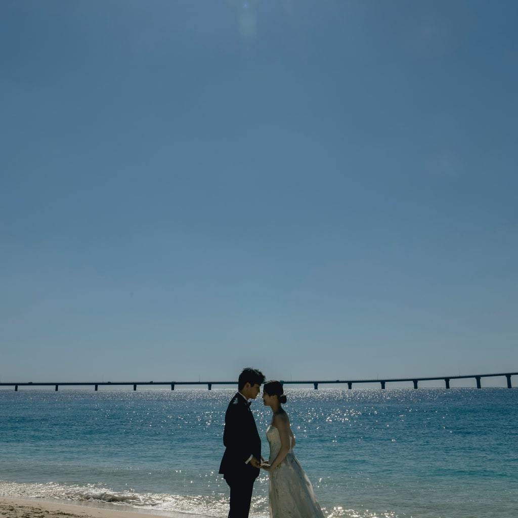 ― 青い海と風に包まれた、特別な一日 ― | デコルテフォトグラフィー | 前撮り・フォトウェディング