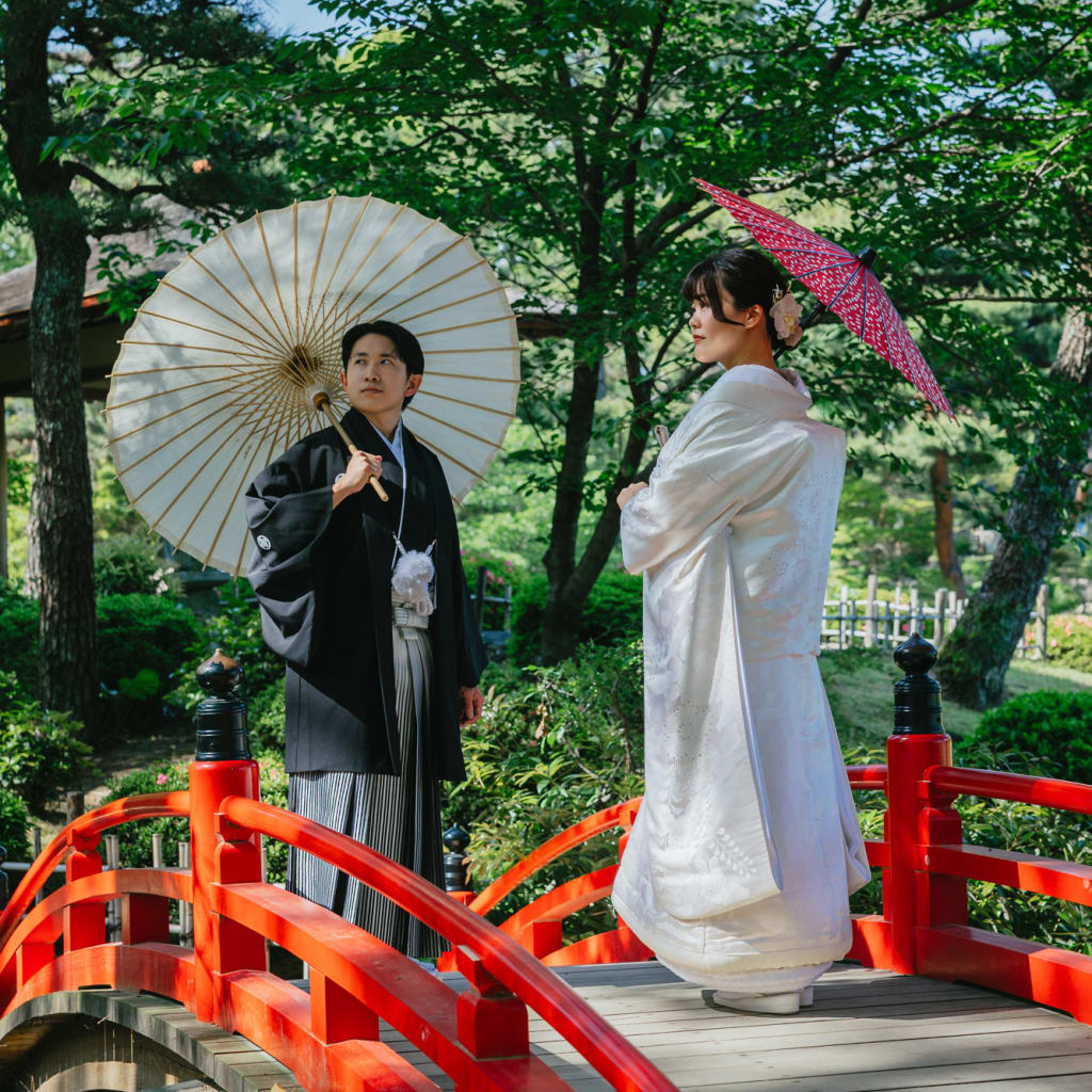 緑あふれる縮景園で和装撮影