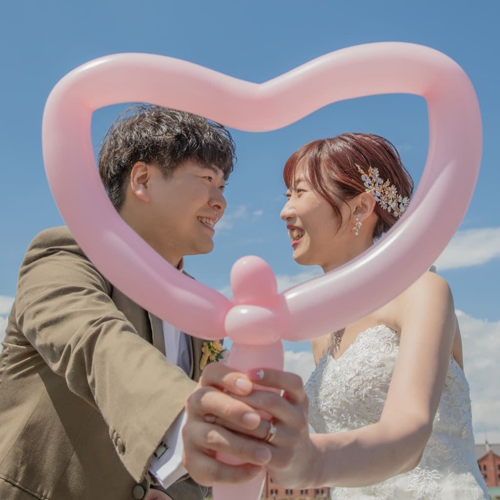 青空の下で楽しく撮影！！！ | デコルテフォトグラフィー | 前撮り・フォトウェディング