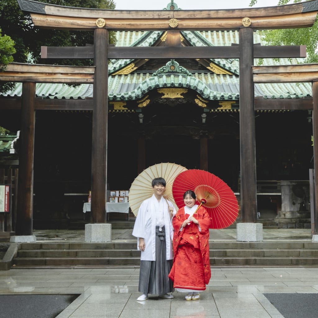 雨の日の牛嶋神社 | デコルテフォトグラフィー | 前撮り・フォトウェディング