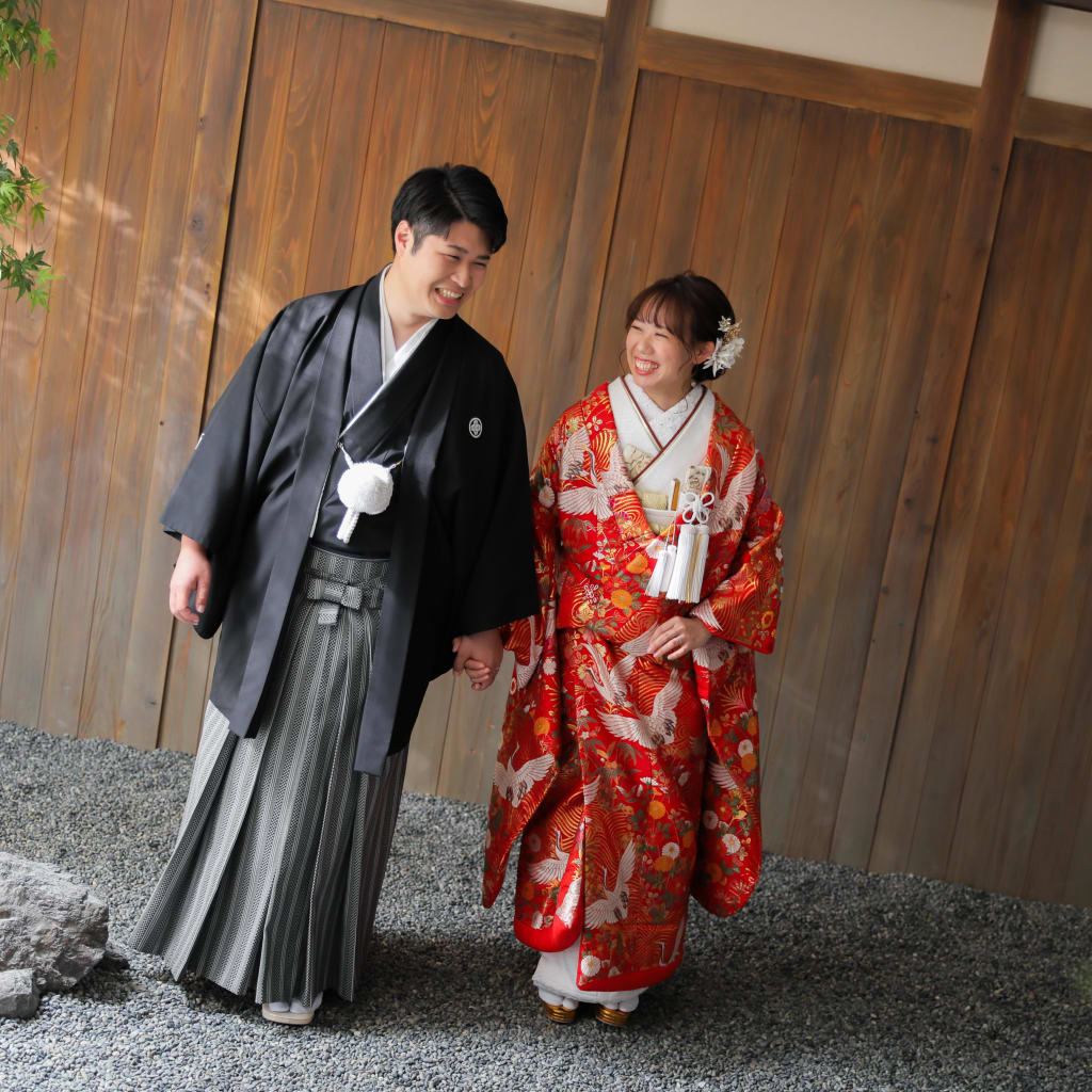 屋内庭園で | デコルテフォトグラフィー | 前撮り・フォトウェディング