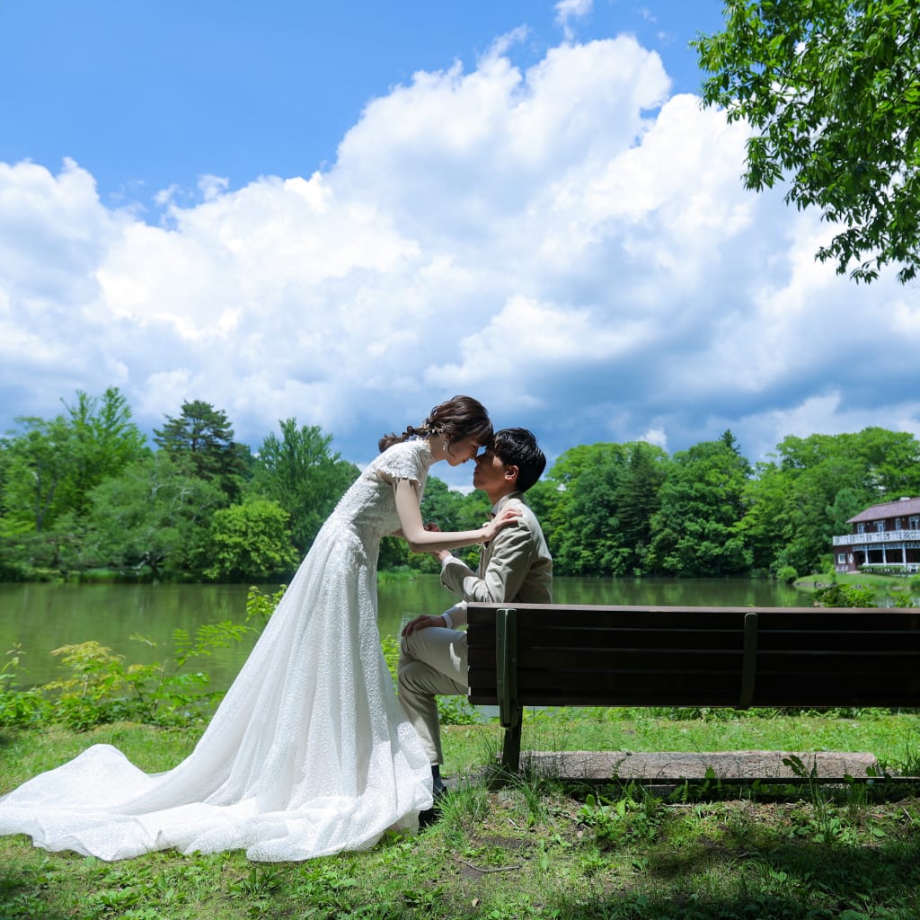 わんちゃんも一緒にフレッシュな新緑と　photo by谷澤明美 | デコルテフォトグラフィー | 前撮り・フォトウェディング