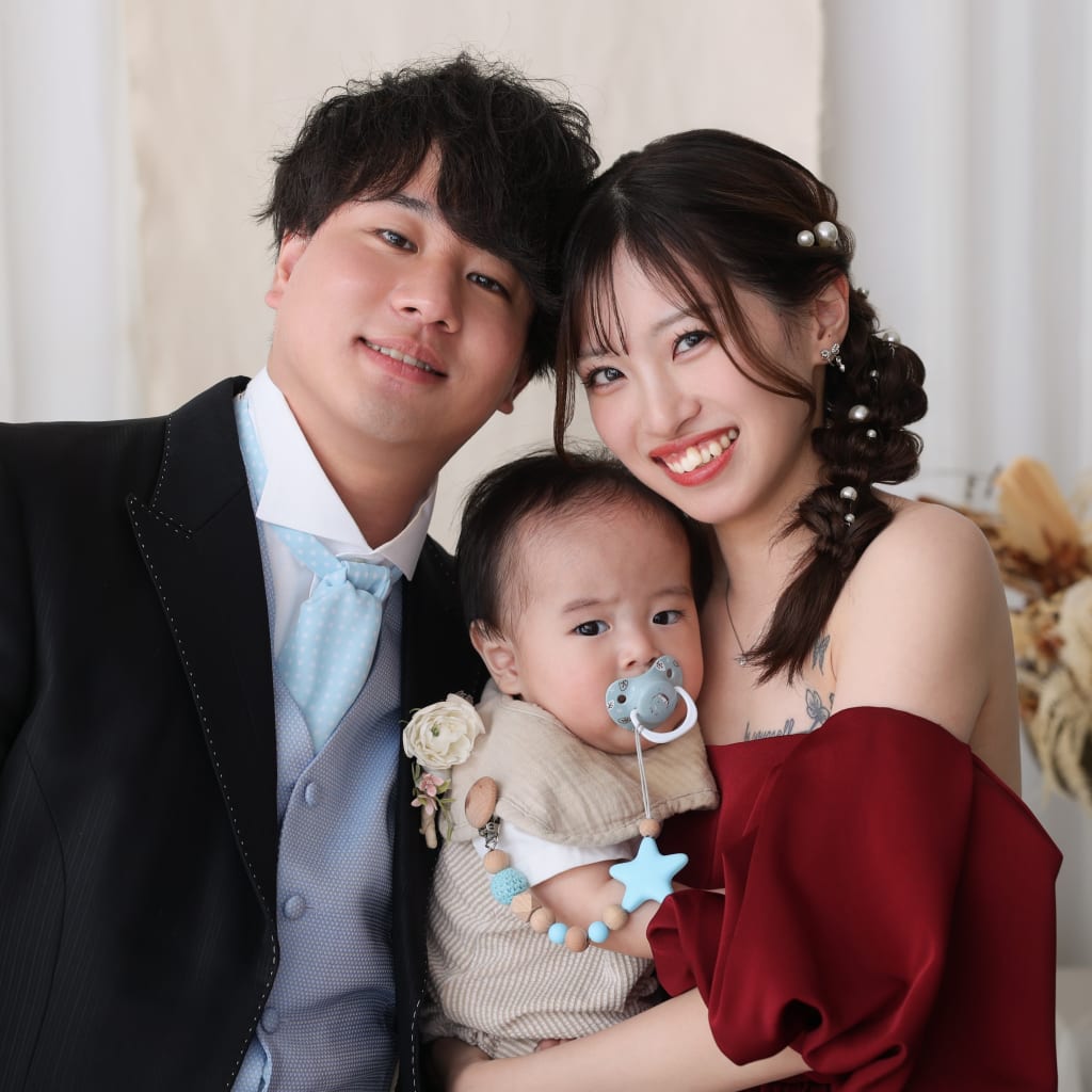みんなで楽しむポップなウェディングフォト