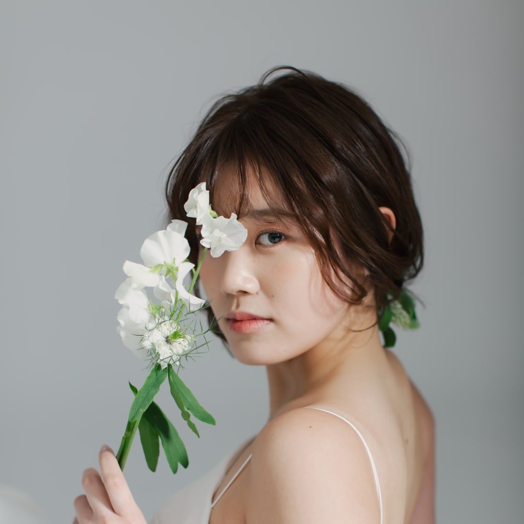 お花とシンプルスタジオ | デコルテフォトグラフィー | 前撮り・フォトウェディング