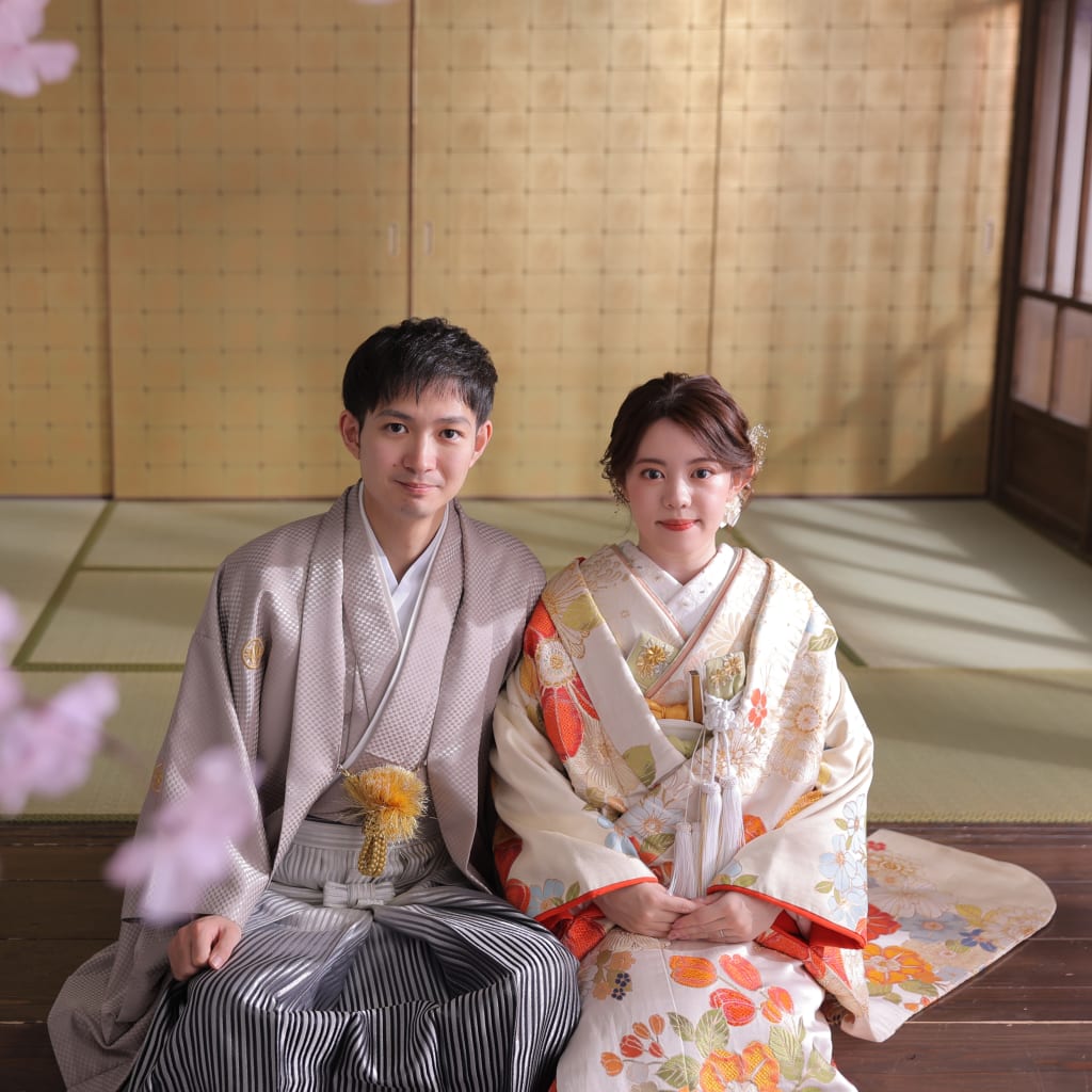 屋内庭園スタジオで桜と | デコルテフォトグラフィー | 前撮り・フォトウェディング