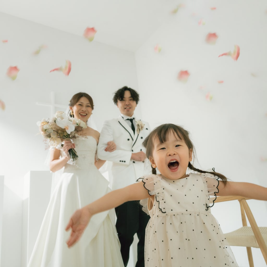 	チャペルで大切な人たちとの撮影！！