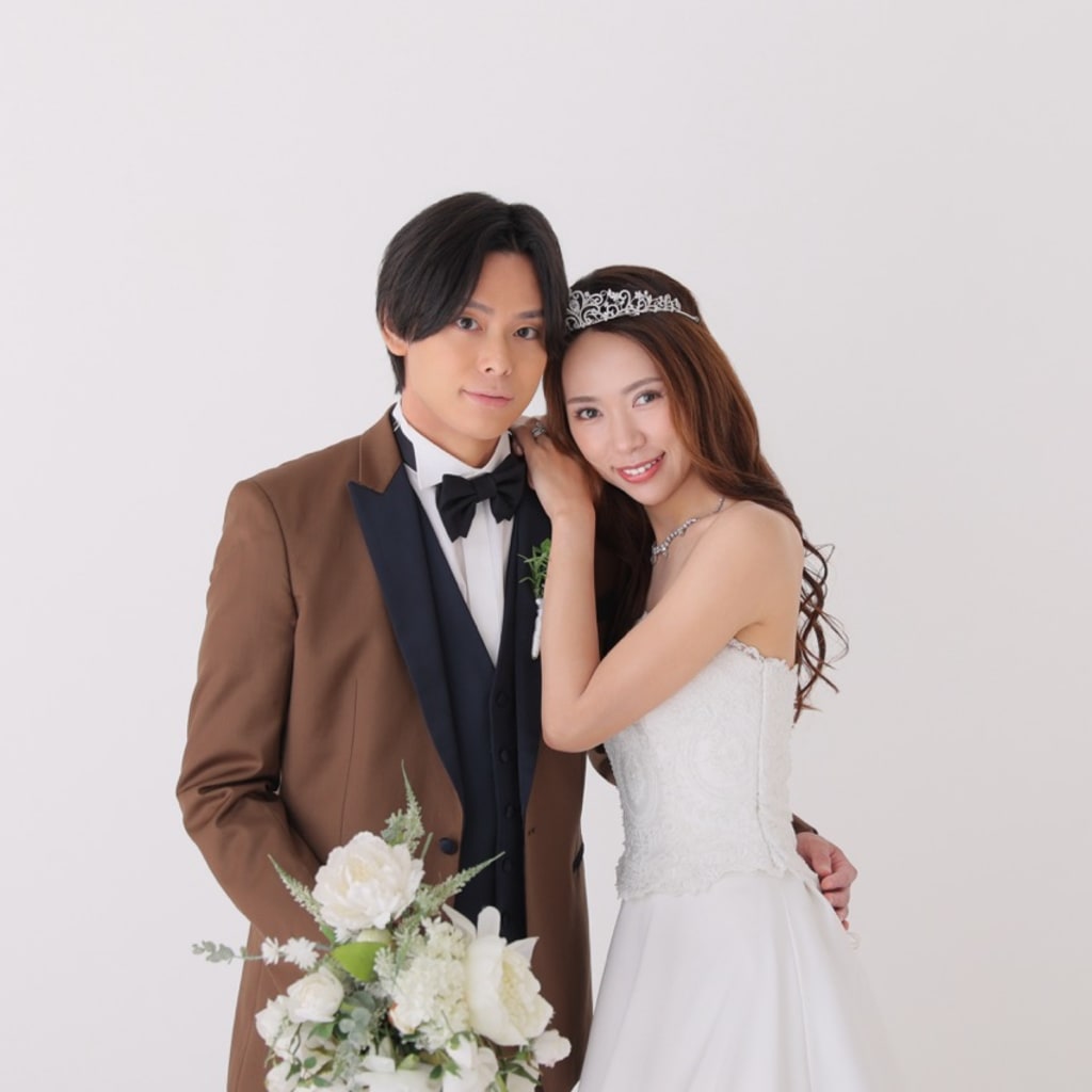 無地背景スタジオで洋装撮影＋オプション撮影♫ | デコルテフォトグラフィー | 前撮り・フォトウェディング