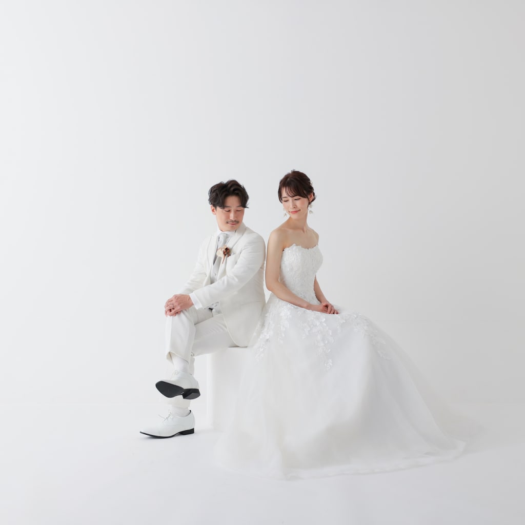 洋装スタジオPLUS！ | デコルテフォトグラフィー | 前撮り・フォトウェディング