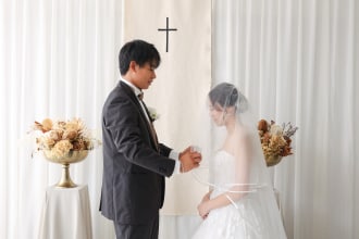 お花と光に包まれる挙式風フォト