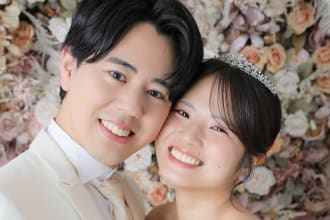 純白の笑顔と新緑に包まれる、輝きのウェディングフォト！
