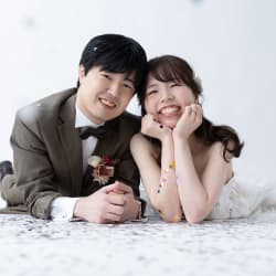 和装も洋装も笑顔いっぱいで