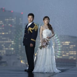 昼から煌めく夜景へ。礼服とドレスで紡ぐロマンチックウエディングフォト