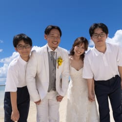 【ファミリーフォト】家族みんなで残す沖縄前撮り！笑顔あふれるビーチ撮影レポ