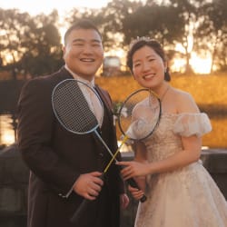 バドミントン好きな仲良しなおふたり【屋内庭園スタジオ+東京周遊ロケーション】