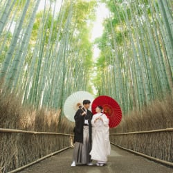 竹林から紅葉まで、嵐山で叶える白無垢ロケーションフォト