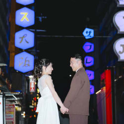 ネオン輝く夜なんばロケーション･:*+..:+