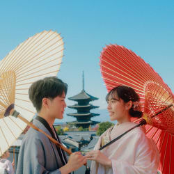 晴れ渡る空の下、京都の街をお散歩