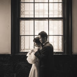 さや堂ホールで大人シックに