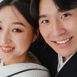 無地背景だからこそできる和装ウェディングフォト