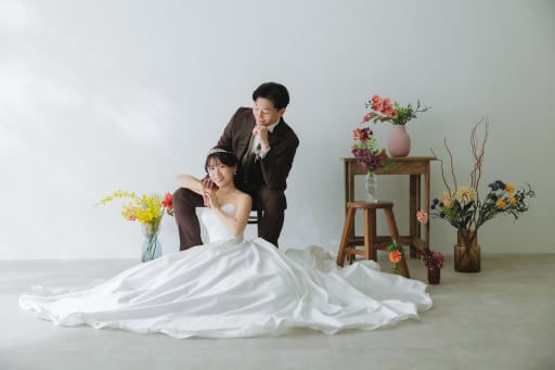 光とお花に包まれる洋装ハウススタジオ