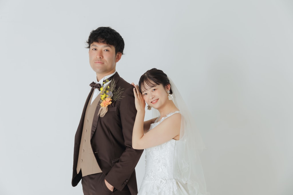 和洋スタジオでお二人らしい雰囲気を！【和装屋内庭園＋洋装ハウススタジオ】