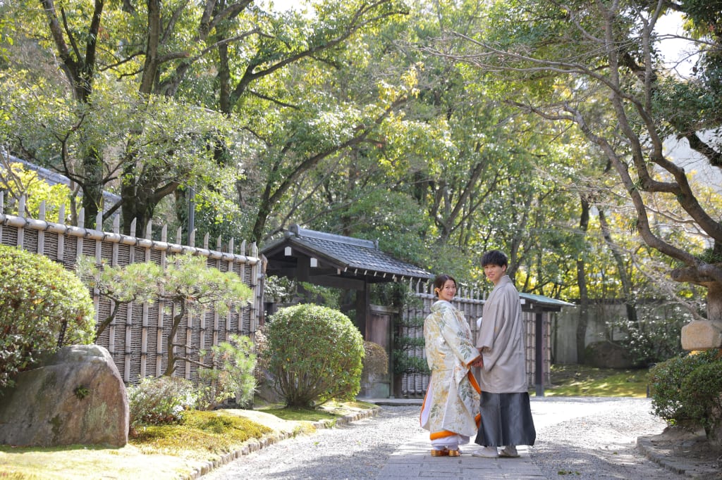 純日本庭園の友泉亭で、和装にて撮影させていただきました♪