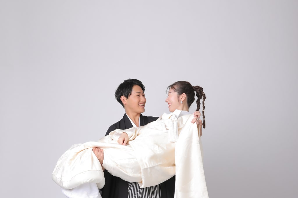 和装ハウススタジオでお二人らしさ溢れるお写真を！