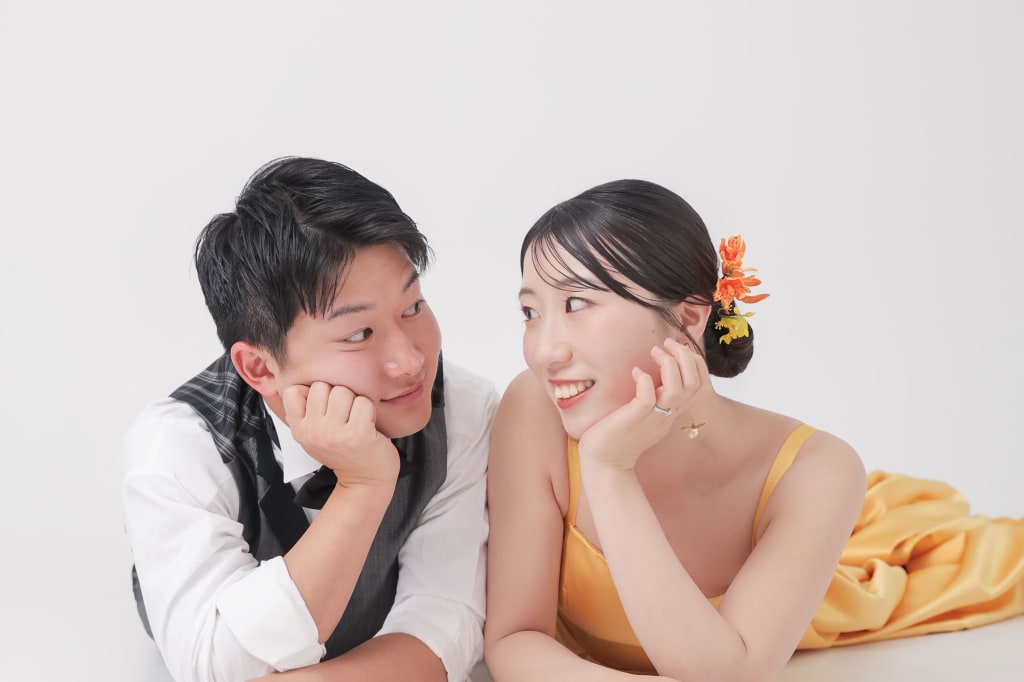 ウェディングドレスもカラードレスも！